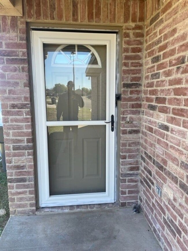 Building Photo - 1912-2000 Prosperity Trail