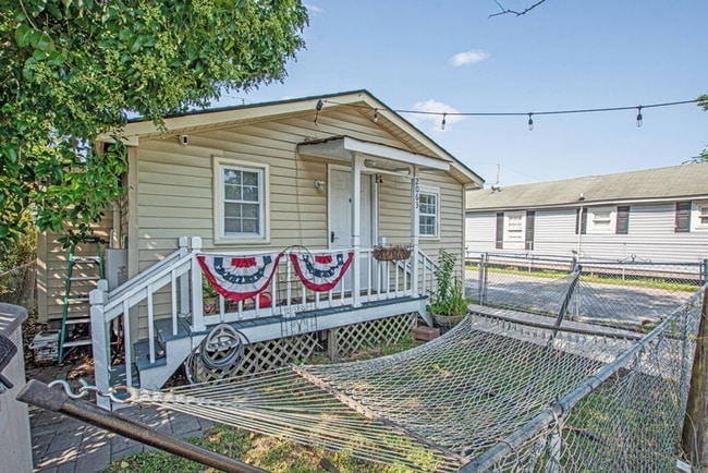 Building Photo - 2063 Arbutus Ave