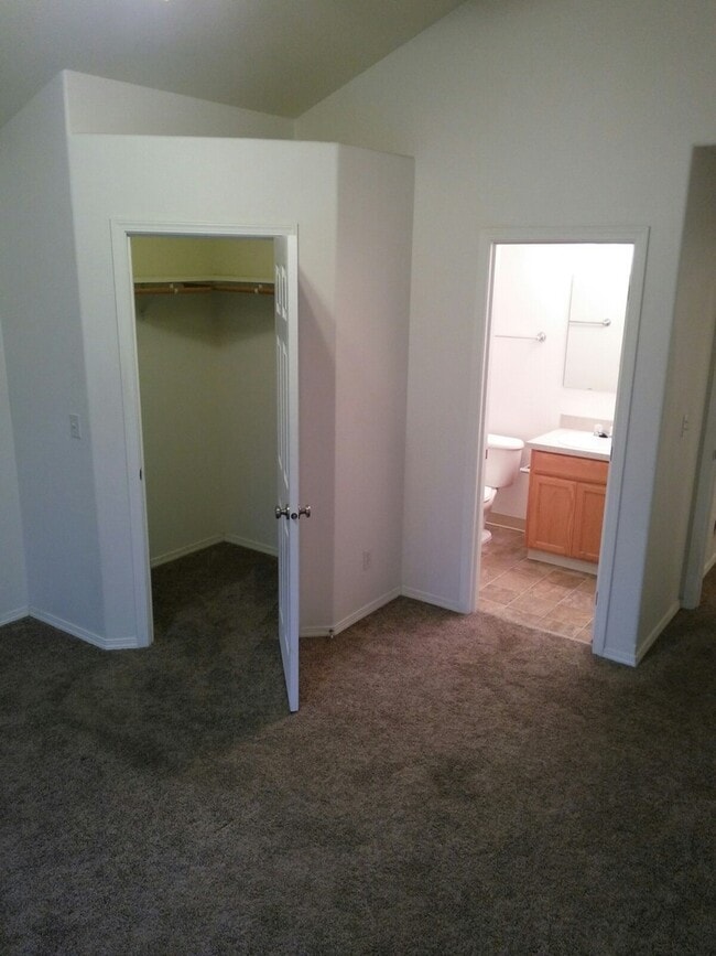 Building Photo - (872) Easy Street House - 3 Bedroom / 2.5 ...
