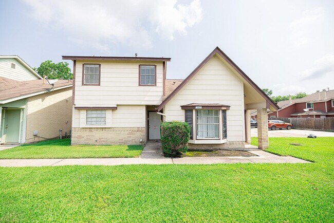 Building Photo - 1907 Country Village Blvd