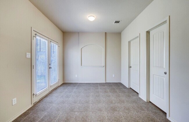 Building Photo - 5206 Westwood Pines Dr
