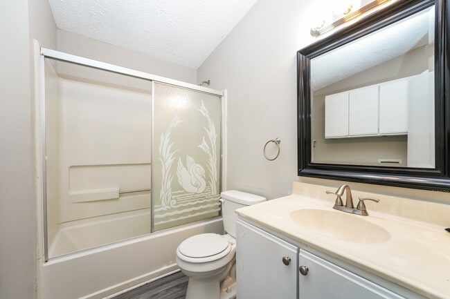 Building Photo - 4275 Bradley Dr SW
