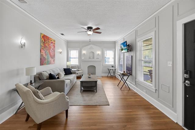 Building Photo - 3315 Rogers Ave