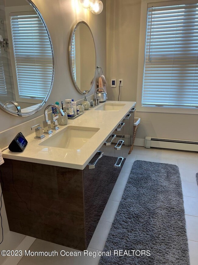 Building Photo - 141 Osborne Ave