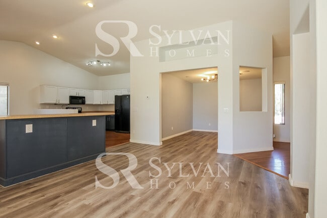 Building Photo - Coming HOME never felt so good!