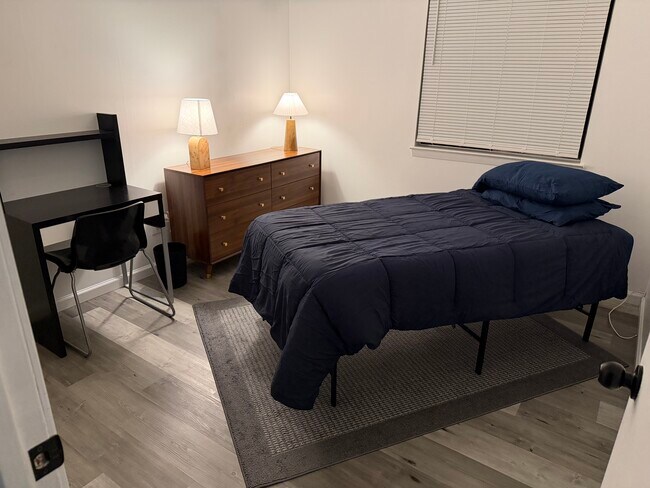 Building Photo - Condo - furnished private bedroom with private bathroom