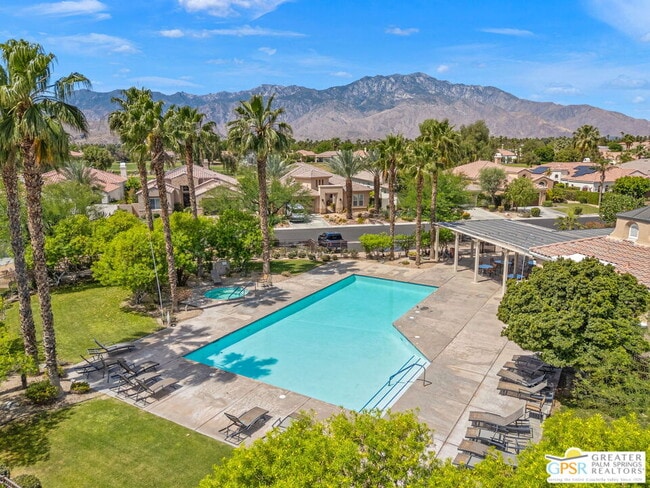 Building Photo - 88 Vía Las Flores