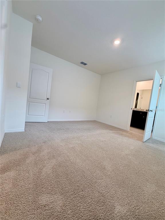 Building Photo - 824 Horsetail Dr