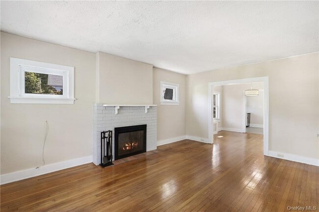 Building Photo - 16 Terrace Pl