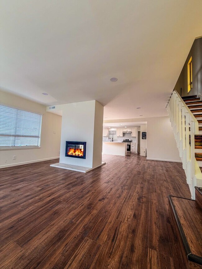 Building Photo - 801-803 N M Street