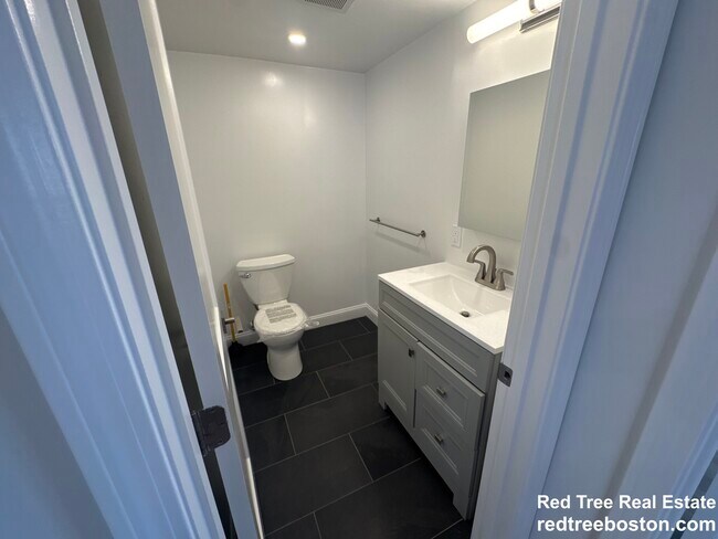 Building Photo - 320 Hammond Pond Pkwy