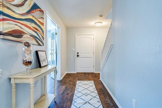 Building Photo - 809 Dogwood Trail