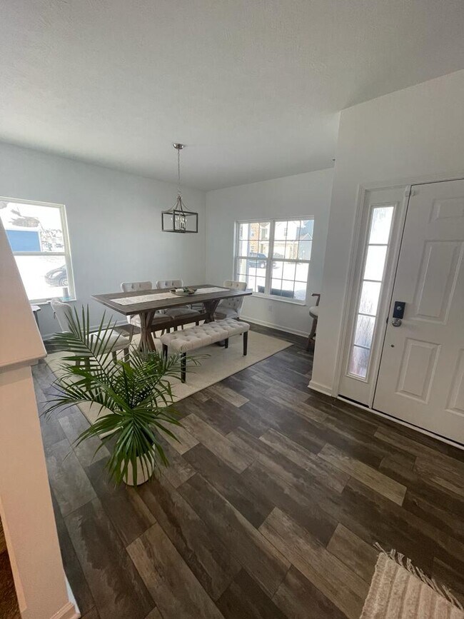 Building Photo - 10247 Caprock Canyon Dr