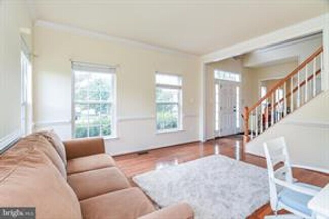 Building Photo - Beautiful, Spacious Home in a Prime Freder...