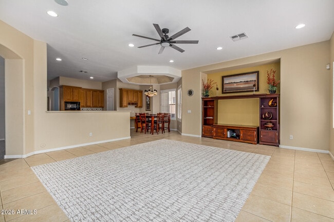 Building Photo - 1687 E Carob Dr