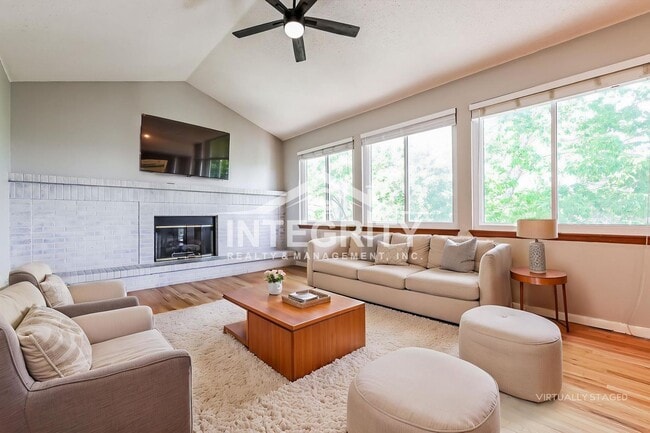Building Photo - 11536 Briarwood Ln