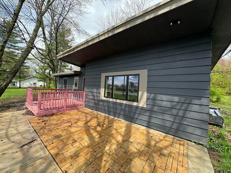 Building Photo - 1272 OH-131