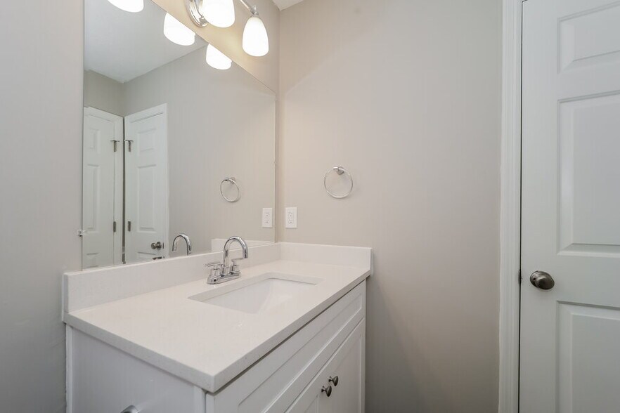 Building Photo - 1769 Bertram Ln SW