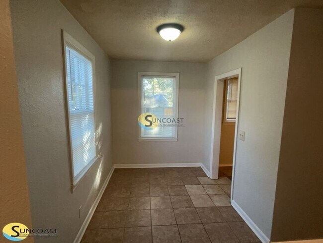 Building Photo - 1291 Randolph St