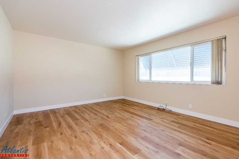 Building Photo - 642 Blythe Ct