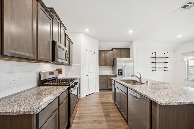 Building Photo - 1413 Colonial Bluff Ln