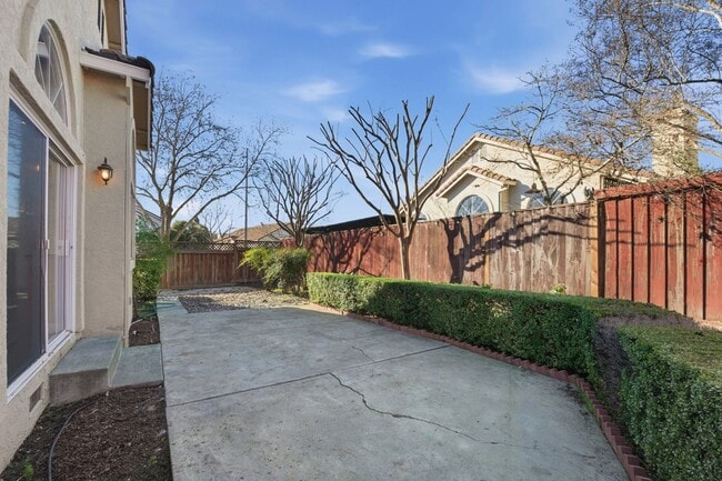 Building Photo - Desirable North Napa 3 Bed Single-Family Home