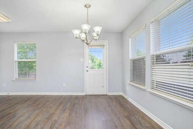 Building Photo - 2421 Gabriel Dr