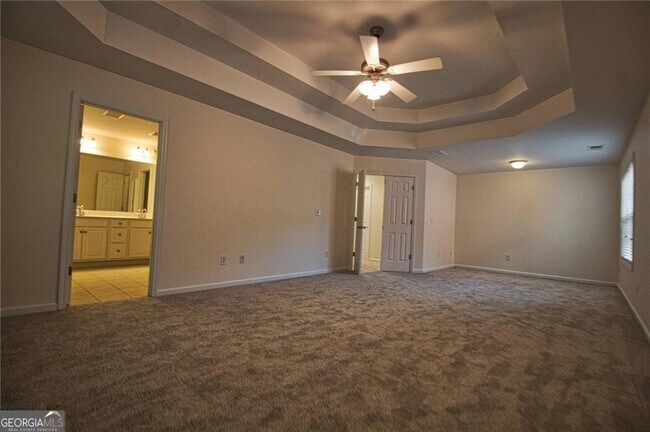 Building Photo - 1531 Park Knoll Trail NE