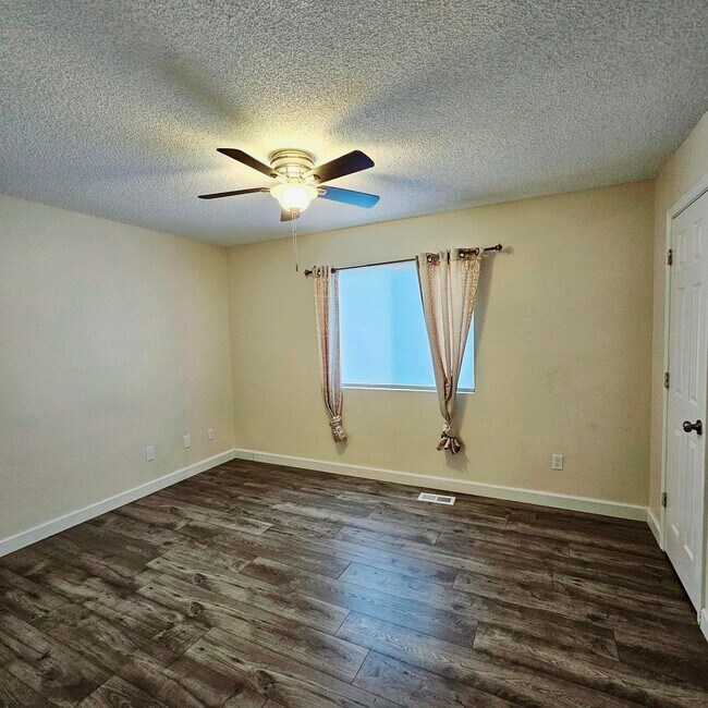 Building Photo - 8224 Horn Run Rd