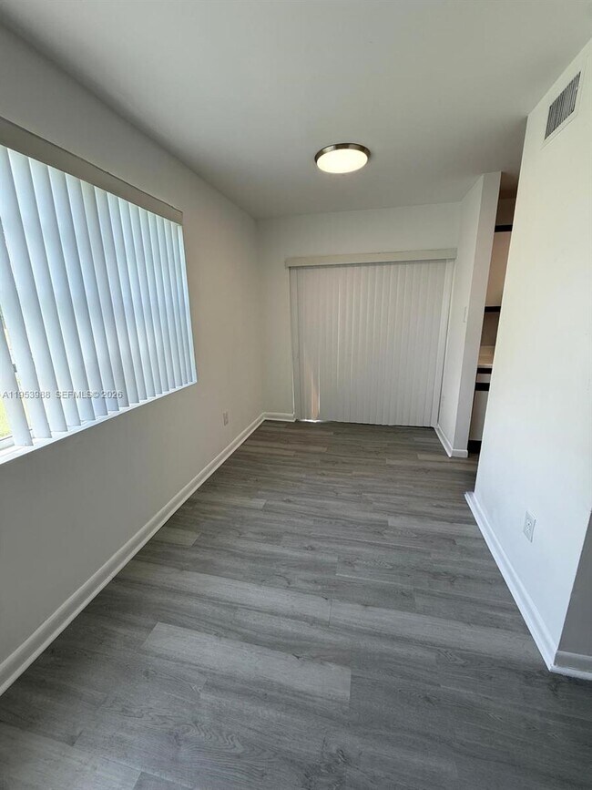 Building Photo - 15285 SW 107th Ln