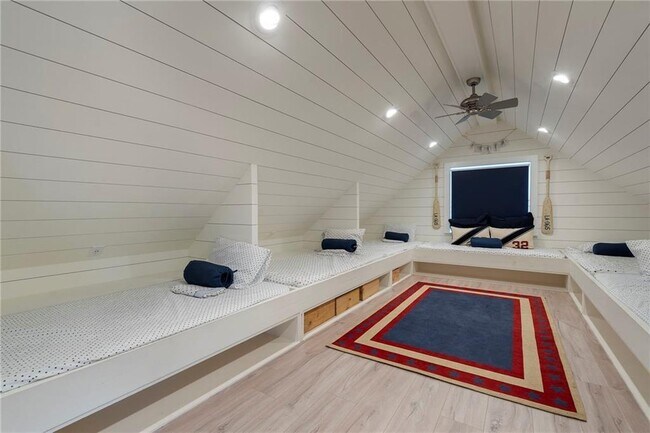 Building Photo - 61 View Point Dr