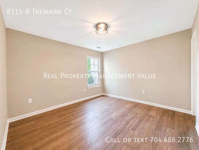 Building Photo - 8115 Tremaine Ct
