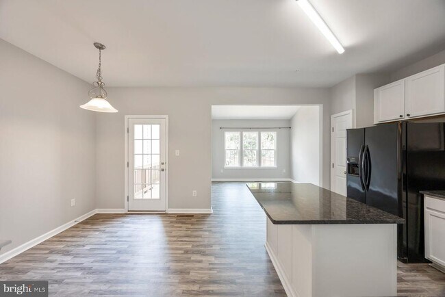 Building Photo - 947 Chase Walk