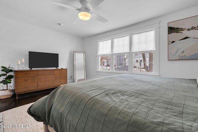 Building Photo - 555 Ocean Rd