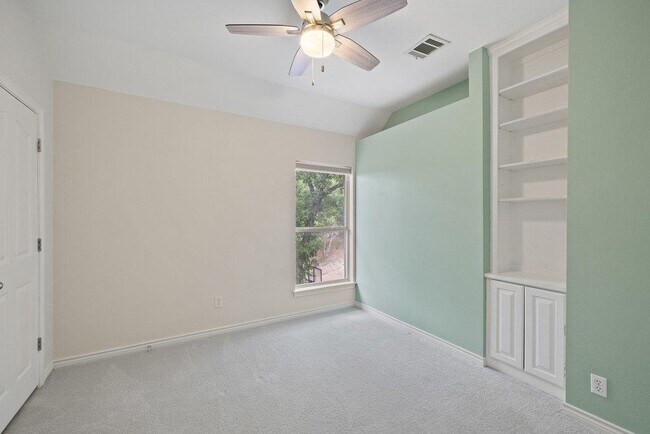 Building Photo - 17133 Majestic Ridge Rd