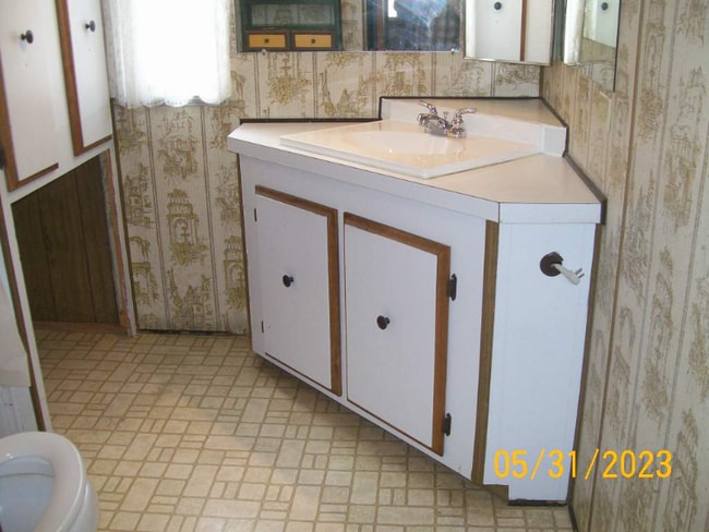 Building Photo - 13 Travertine Ln