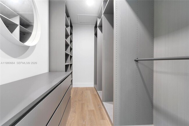 Building Photo - 8951 Byron Ave