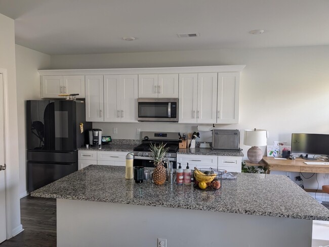 Building Photo - 1147 Button Buck Ln