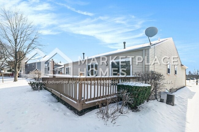 Building Photo - 42038 Cherry Hill Rd