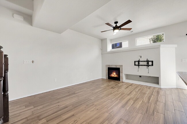 Building Photo - $2,095 - 3 Bed, 2.5 Bath Townhome in CO Sp...