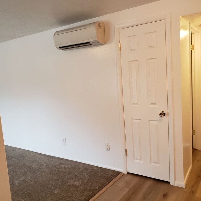 Building Photo - 1 B/ 1B Pet Friendly Apartment South of BYU