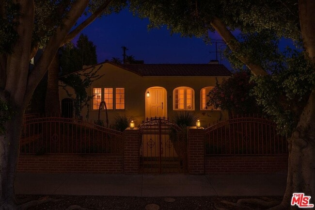 Building Photo - 641 N Martel Ave