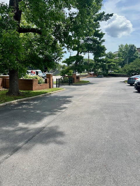 Building Photo - Live Near Vanderbilt & Belmont! Updated Condo with Pool Access