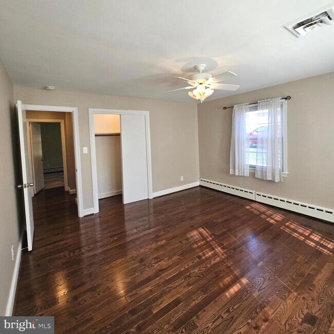 Building Photo - 5940 6th St