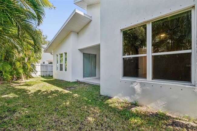 Building Photo - 6719 S Dauphin Ave