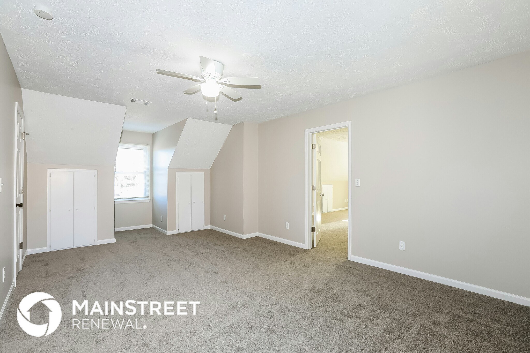 Building Photo - 369 Hillridge Dr
