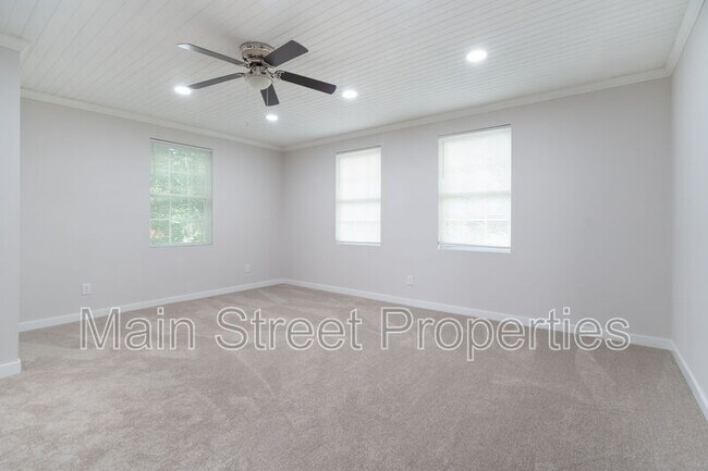 Building Photo - 118 Czar Ln