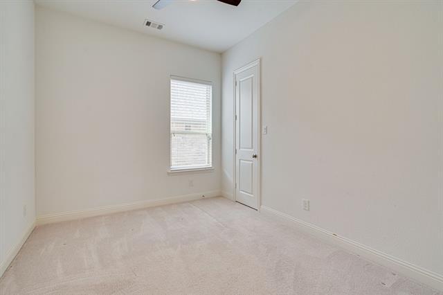 Building Photo - 9001 Violet Dr