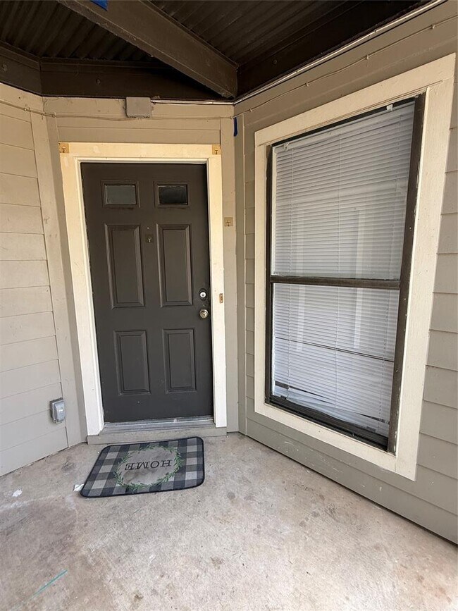 Building Photo - 10616 Mellow Meadow Dr