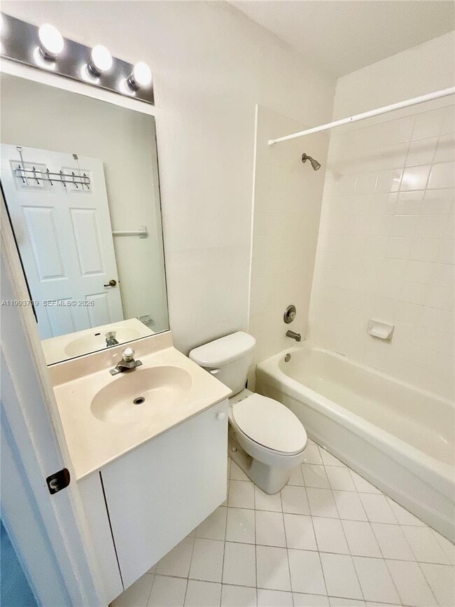 Building Photo - 5628 NW 113th Ave